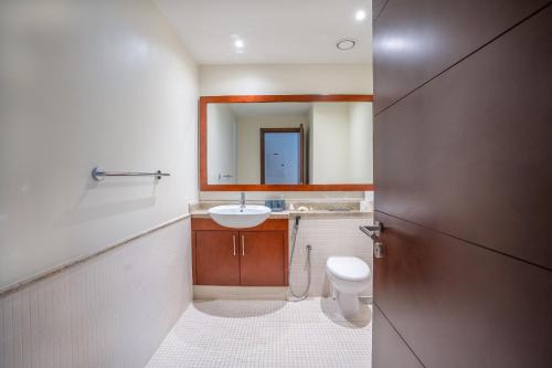 Charming 1 Bedroom - Heart of Downtown Dubai - image 7