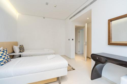 Comfortable 2 Bed - Near Marina Mall - main image
