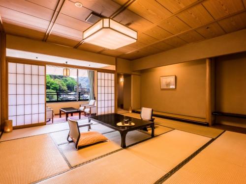 Standard Japanese-Style Large Room with Bathroom