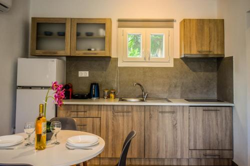 keuken, Ktima Holiday House in Skiathos
