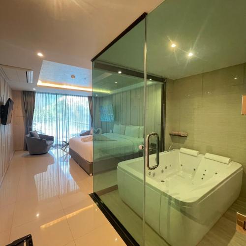 THE TJ HOTEL Pattaya