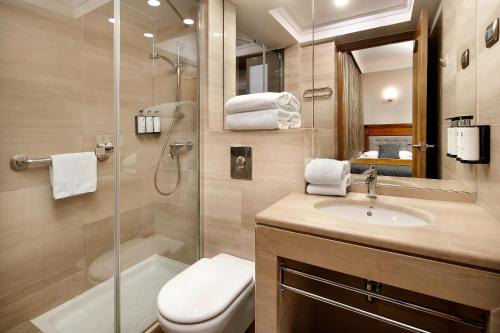 Apartaments-Hotel Hispanos 7 Suiza - image 2