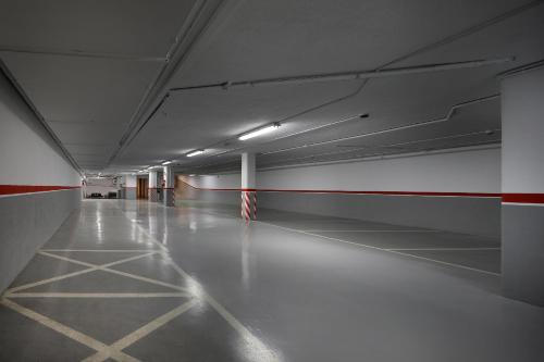 Apartaments-Hotel Hispanos 7 Suiza - image 5