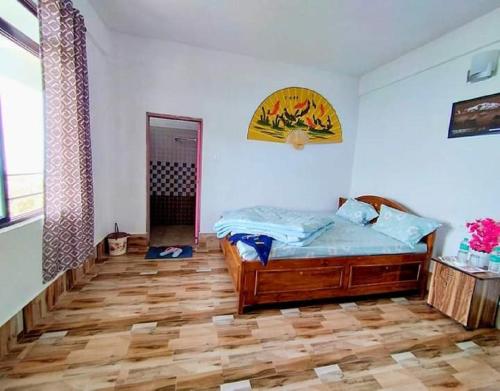 Deluxe Room image 3