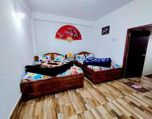 Family Room image 2
