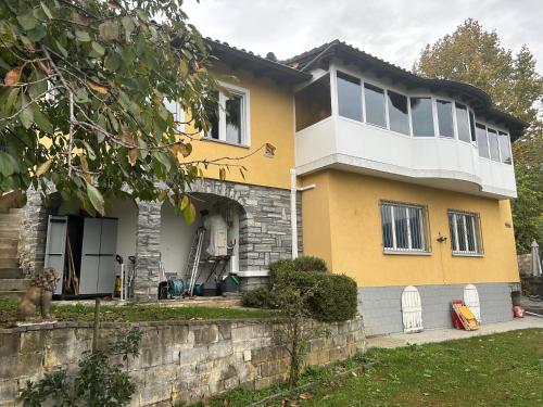  Villa Miralago, Unterkunft in Agno TI