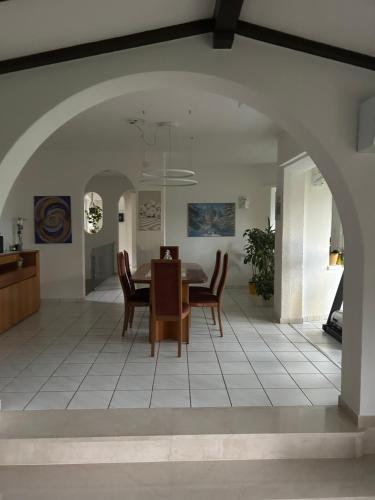  Villa Miralago in Agno TI