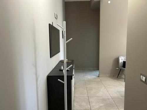 One-Bedroom Apartment image 6