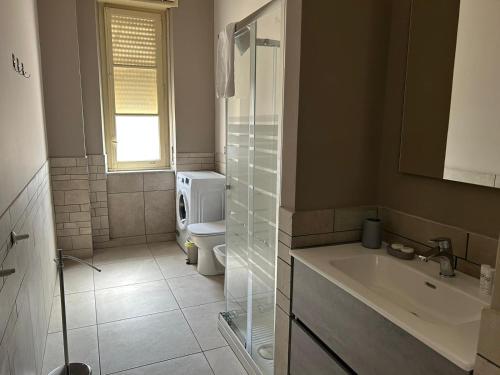 One-Bedroom Apartment image 2