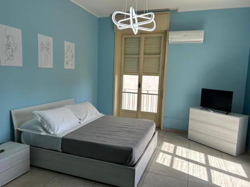One-Bedroom Apartment image 10
