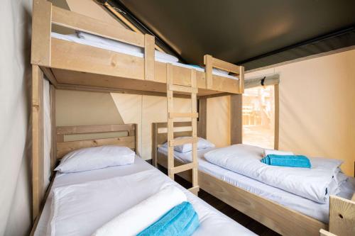 Safari Tent Comfort image 9