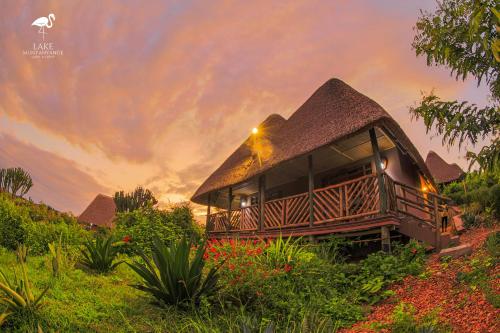 Lake Munyanyange Caves Lodge