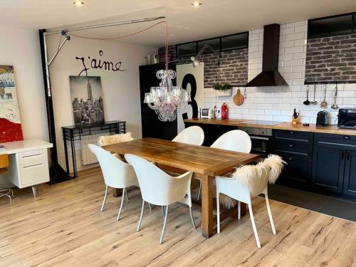 Rare ! LOFT Atypique Centre-Ville Parking Jardin