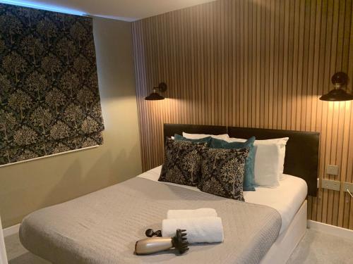 BridgeCity Spectacular Morden 2 bedroom flat in Ashford Town Centre