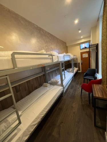 Dam Hotel – Amsterdam, NY