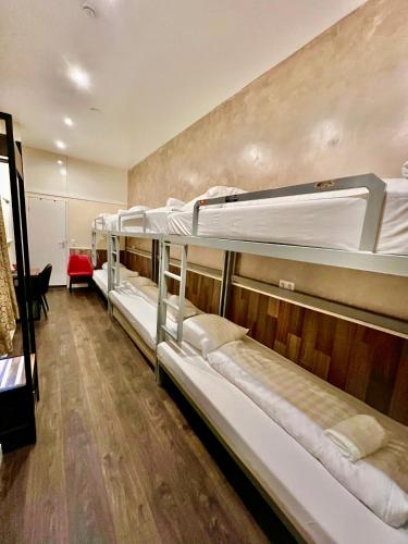Dam Hotel – Amsterdam, NY
