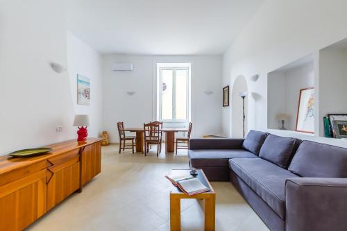 Orsola Comfort House by Napoliapartments, Naples