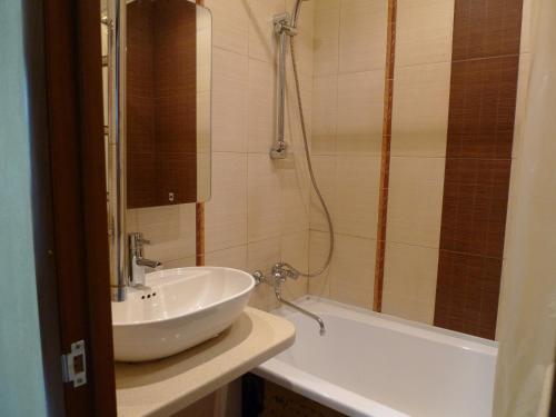 Apartments Na Savushkina - image 12