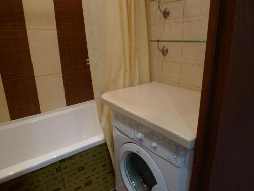 Apartments Na Savushkina - image 10
