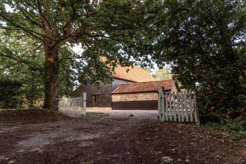 Manor Farm Barn