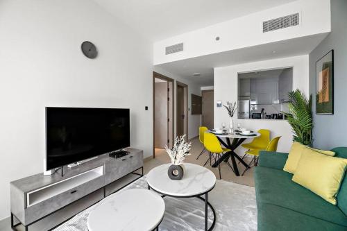 StoneTree - Modern 1BR in Binghatti Creek, Dubai (photo 10)