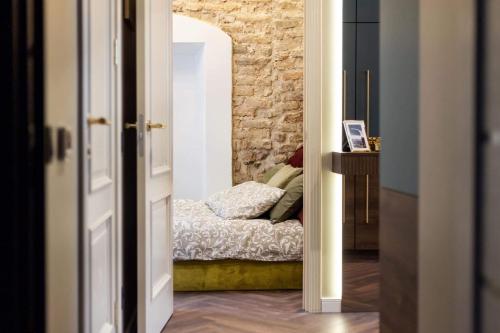 One-Bedroom Apartment image 9