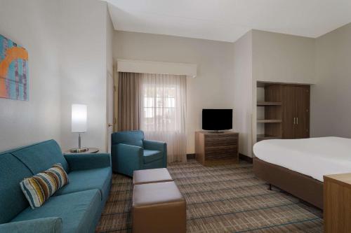 MainStay Suites Wilmington - image 8