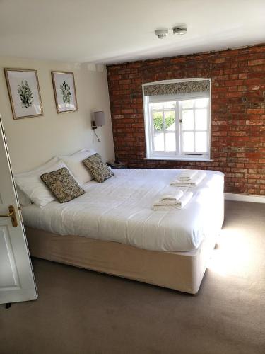 Watership Down Inn Room Type - Double or Twin Room with Shower