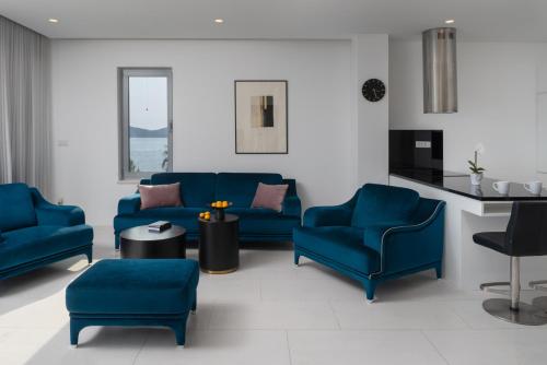 3 bedrooms, 4 beds