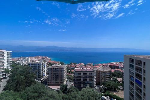 Grand T3 de 130m2 Vue Mer Parking à Ajaccio - Location saisonnière - Ajaccio