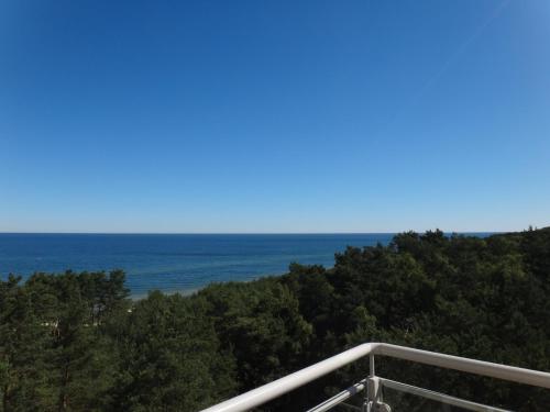 One-Bedroom Apartment with Sea View image 2