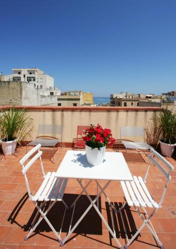 Scudaniglio Apartments - image 5