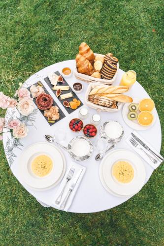 อาหารและเครื่องดื่ม, Château de Bonaventure (Chateau de Bonaventure) in โอลนัว