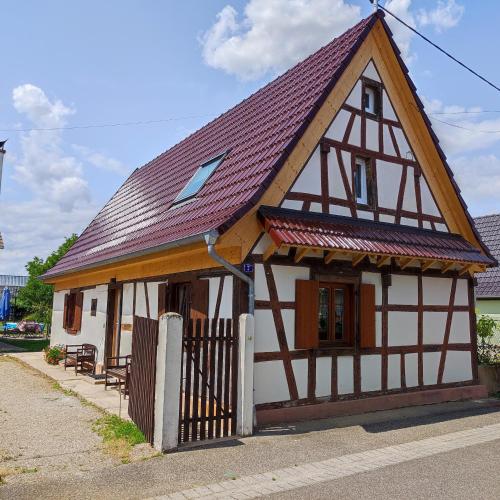 Petite maison alsacienne dans un village au calme