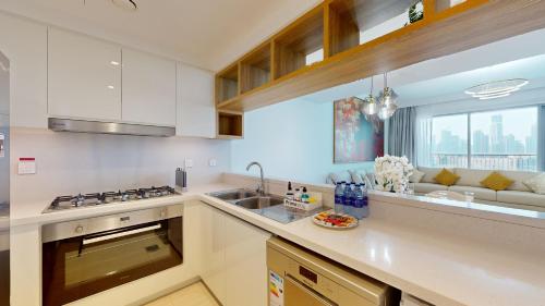 Primestay - Downtown Views 2 3BR with Maids Room - image 2