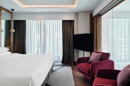 room detail thumbnail 1
