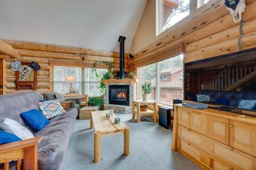 Rustic Ward Retreat with Deck and Mountain Views! in Ward, USA