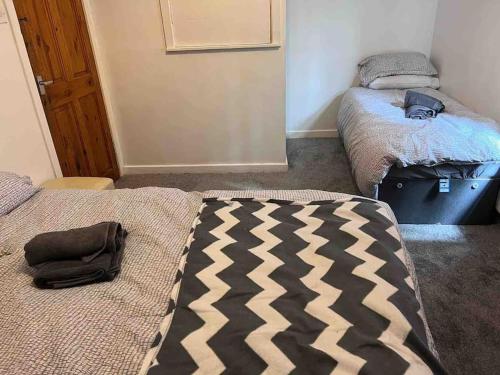 Cosy 2 Bed House in Rochdale
