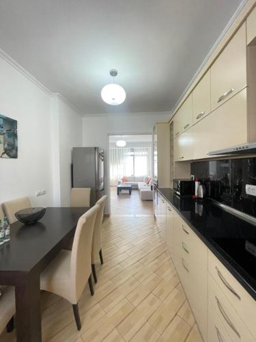 At Your Home Abroad - Apartment in private house, Tirana (Foto 8)