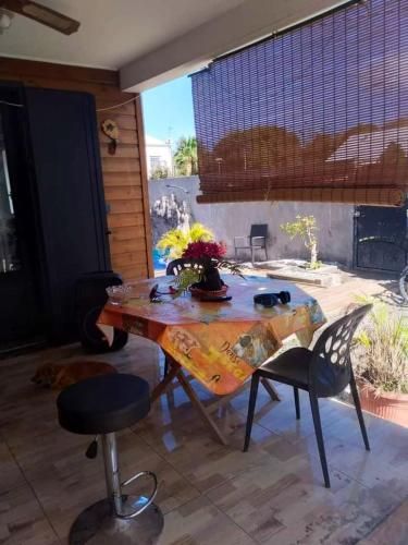 Maison de 4 chambres avec vue sur la mer piscine partagee et jardin clos a Saint Leu