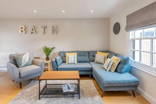 Fantastic 3-bed house with parking, Bath (photo 6)