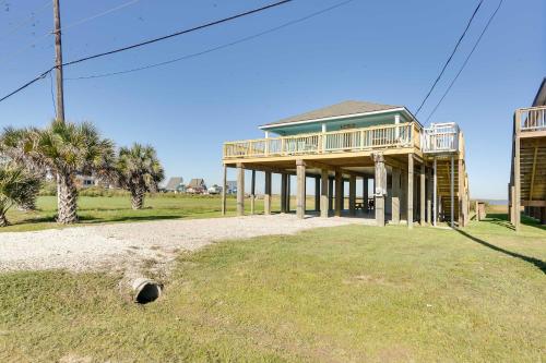 Sandy Oasis in Surfside Beach - Patio and Grill!