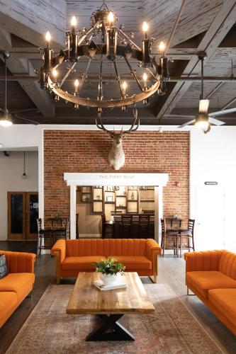 Hunter Arms Hotel