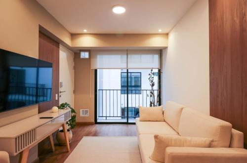 Monochromatic 2BR in Miraflores