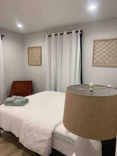 Tranquil Trio: 6 BR, 4 BA, 3 Units, Deer Haven in Silver Spring, USA