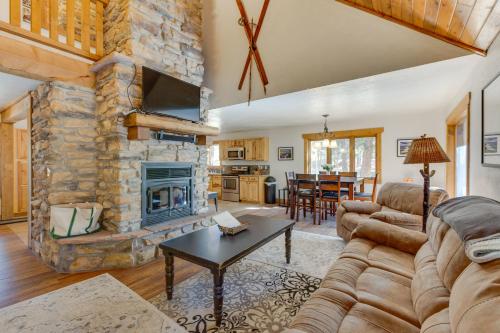 Tranquil Angel Fire Cabin with Deck Golf and Fish! in Angel Fire, USA