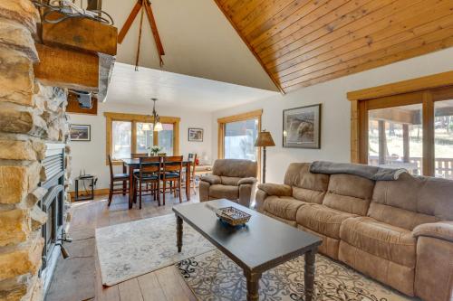 Tranquil Angel Fire Cabin with Deck Golf and Fish! in Angel Fire, USA