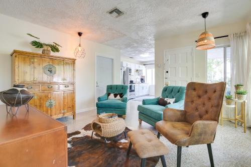 Chic Deerfield Beach Cottage - Walk to Beach!