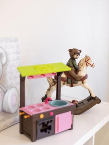 Charming 4BR House and Cozy Garden