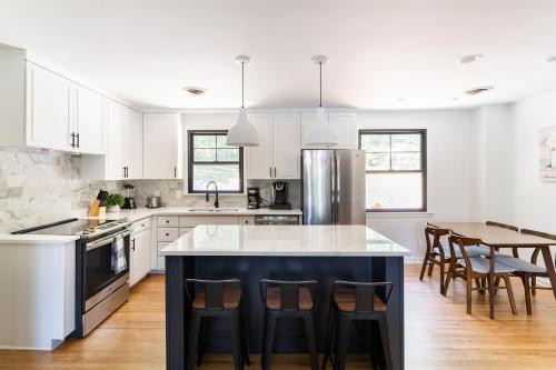 Spacious Home In A Quiet Neighborhood in Nashville, USA